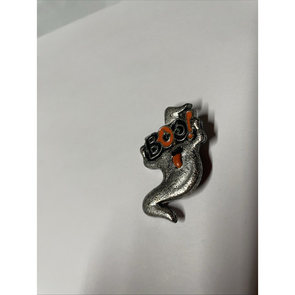 PZ-VINTAGE HALLOWEEN GHOST BOO! PIN BROOCH #32375 *MINT